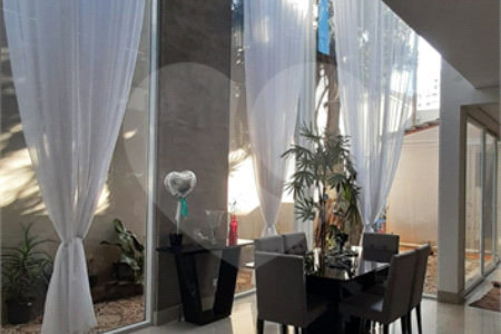 LINDO SOBRADO 3 SUITES 4 VAGAS JD DA SAÚDE ACEITA PERMUTA.