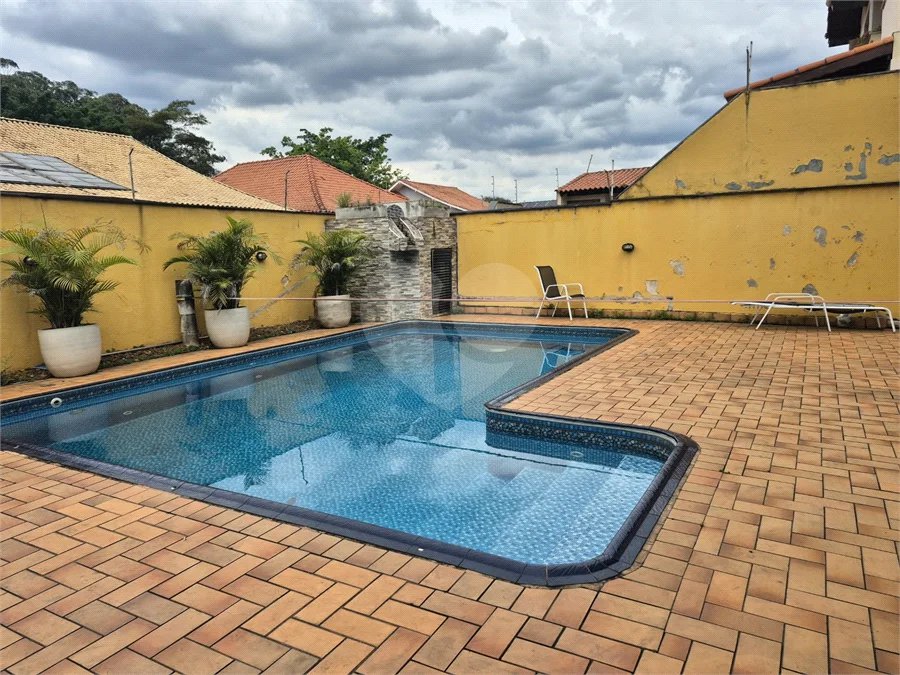 Casa a venda com piscina