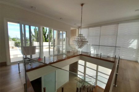 Casa à Venda no Condomínio Damha III – Elegância e Conforto para sua Família