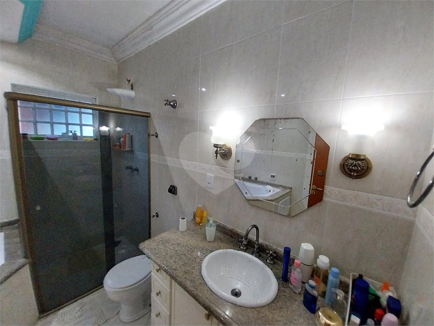 Sobrado à venda com 5 quartos, sendo 1 suíte,  em Terra Nobre, Louveira, SP