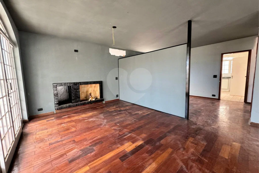 Sobrado Residencial e Comercial em Área Nobre de Piracicaba, para venda e locação.