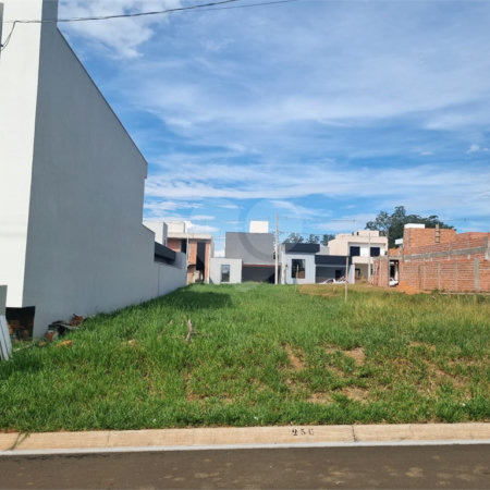 Terreno à Venda no Condomínio Villeneuve 10X24– Oportunidade Imperdível!