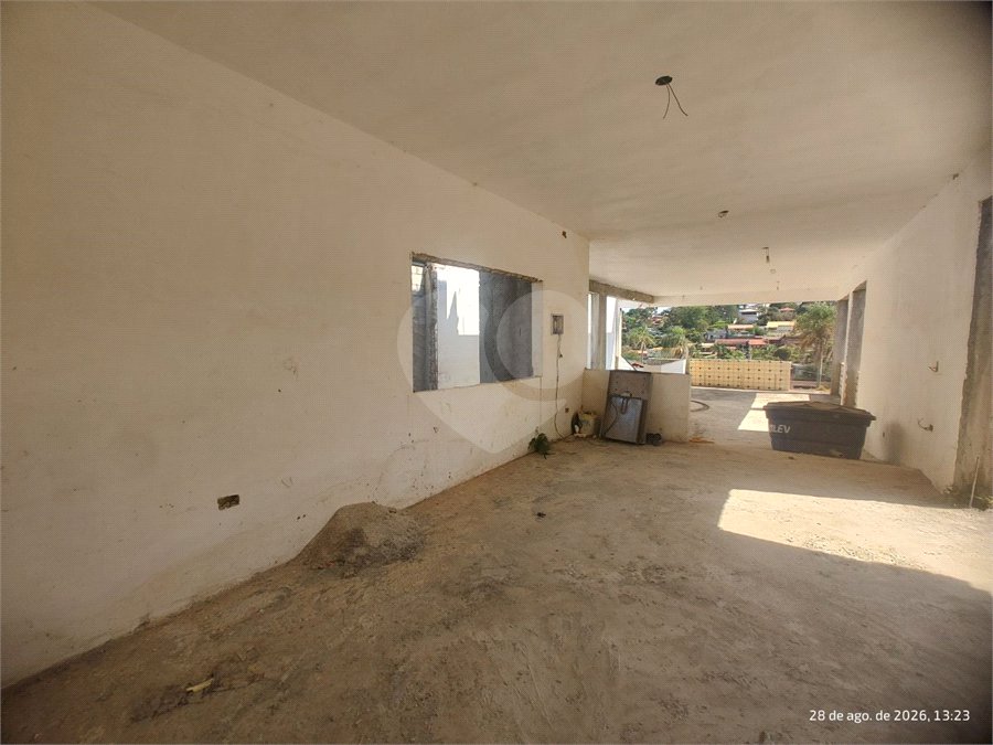 Terreno 810 metros à venda em Atibaia com projeto aprovado exclusivo de alto padrão com construção inacabada