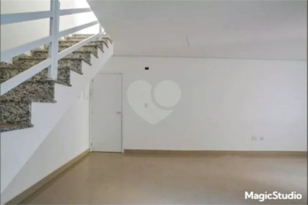 Apartamento com 2 dormitórios , sendo 1 suíte , 1 vaga , á venda na Vila Humaitá em Santo André.