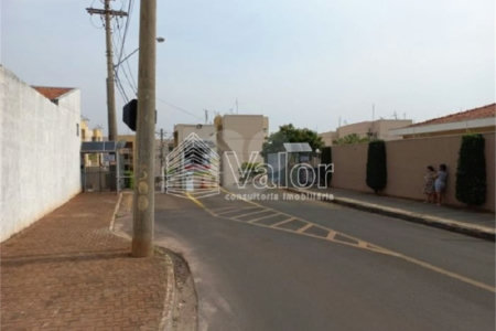 Apartamento no Condomínio Residencial Jardim das Torres.