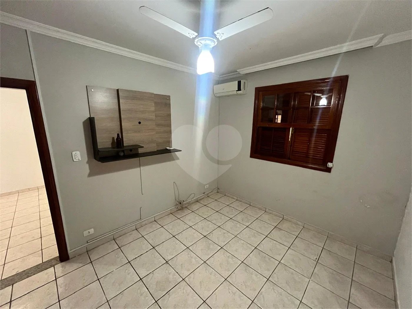 Casa Assobradada à Venda – Conforto, Excelente Acabamento e Localização Central