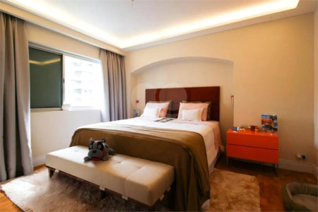 Apartamento para venda em Moema com 185m², 3 dormitórios sendo 1 suíte e 1 vaga