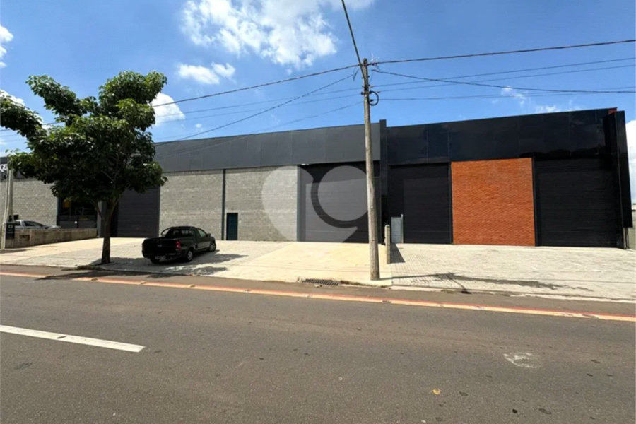 Galpão Comercial para venda e locação no Bairro Santa Rita em Piracicaba/SP.