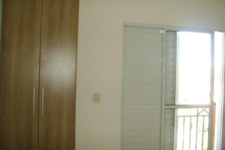 Casa à venda com 3 quartos, sendo 1 suíte,  no condomínio Res Green Ville, São Paulo - SP