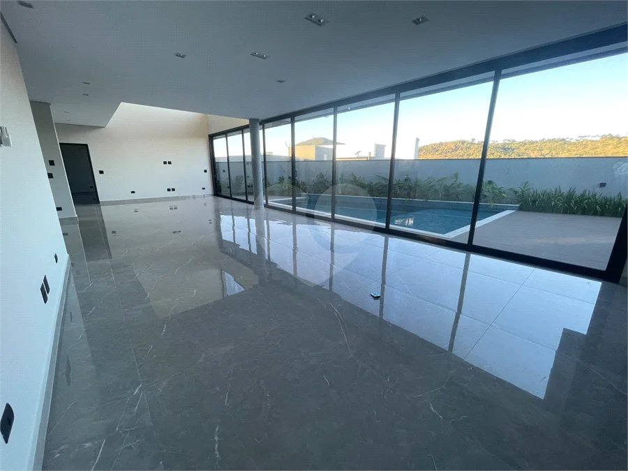CASA ALTO PADRÃO | 5 SUÍTES | CONDOMÍNIO CLUBE – ATIBAIA