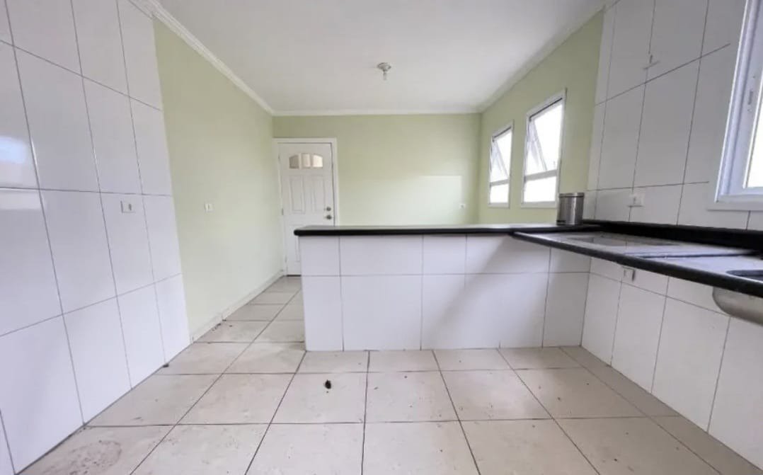 Casa à venda com 3 quartos, sendo 1 suíte, em Jardim Ester, São Paulo - SP