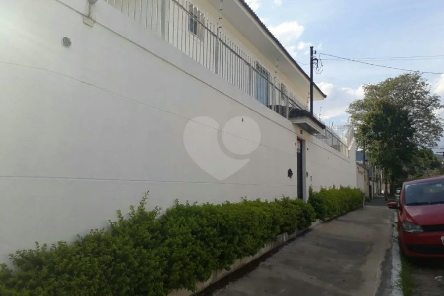 Maravilhoso Sobrado imponente, sendo 4 suítes- 8 vagas de garagem