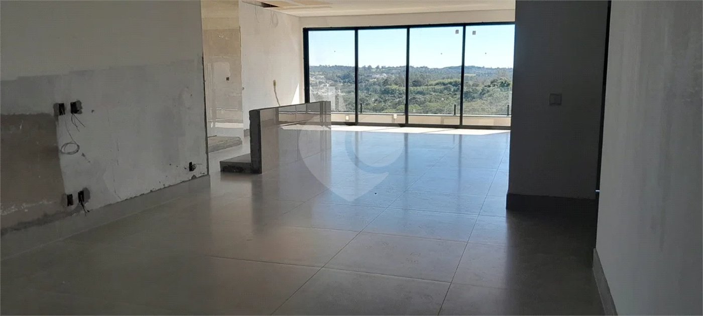 Casa a Venda no Condomínio Reserva Santa Isabel em Louveira/SP