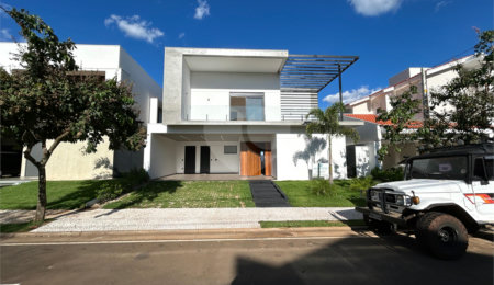 Casa à venda com 4 suítes no condomínio Damha III, São Carlos - SP