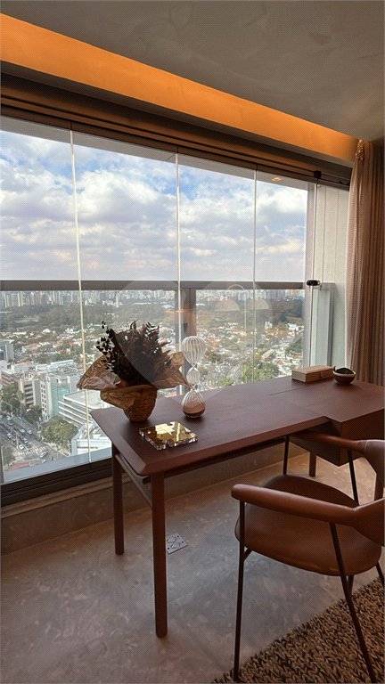 Studio de Alto Padrão no Cobiçado JK Square, Itaim Bibi | 42m², 1 Vaga