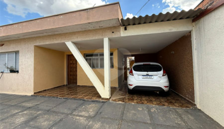 Casa à venda com 3 quartos em Jardim São João Batista, São Carlos, SP