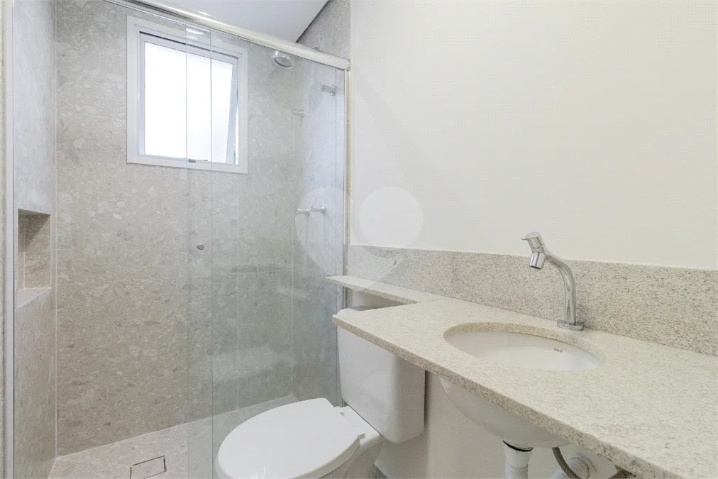 **Apartamento reformado em Higienópolis | 75 m² | 2 dormitórios | 2 banheiros | 1 vaga**