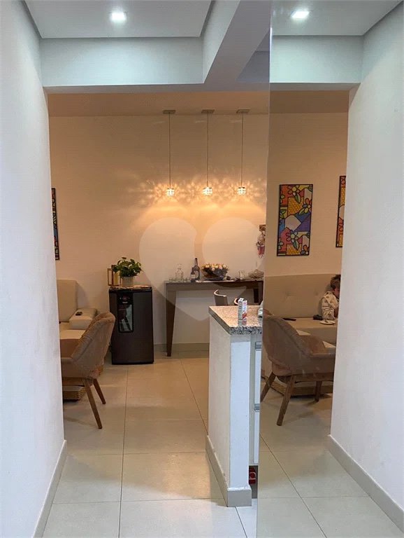 Apartamento à venda com 2 quartos, sendo 1 suíte,  em Riviera de São Lourenço, Bertioga, SP