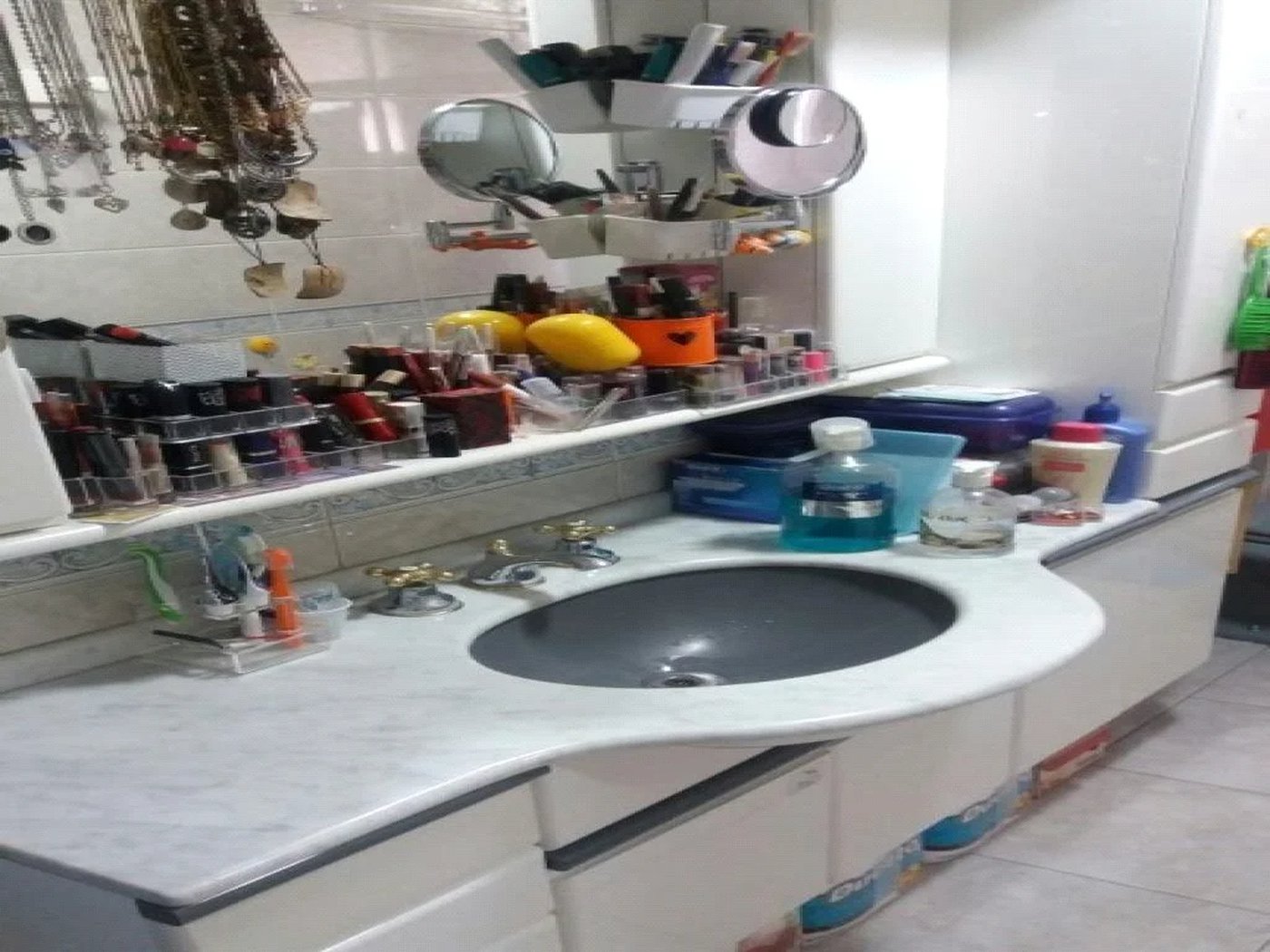 Casa à venda com 3 quartos, sendo 1 suíte,  no condomínio Alameda do Eucaliptos, São Paulo - SP