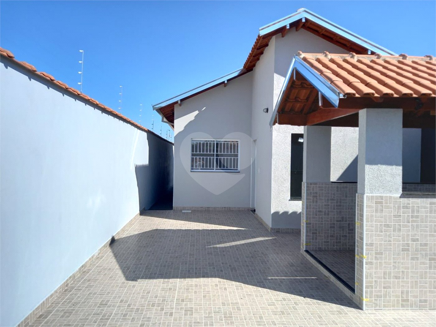 Casa térrea em Araraquara/SP.