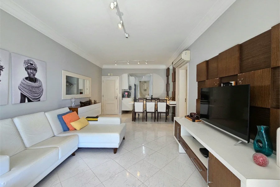 Apartamento à venda com 3 quartos, sendo 1 suíte, em Riviera de São Lourenço, Bertioga, SP