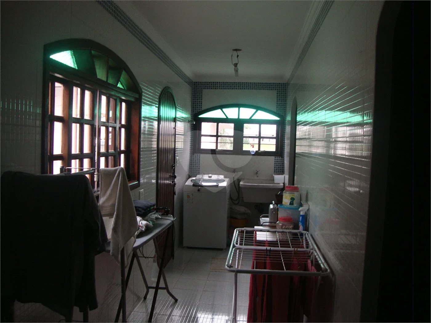 Chácara à venda com 5 quartos, sendo 2 suítes, em Jardim Arujá, Arujá, SP
