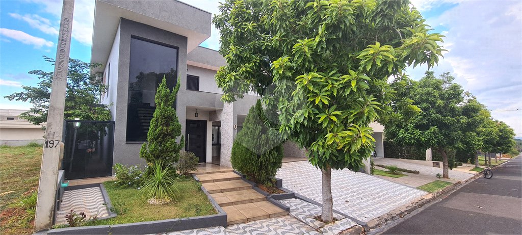 Casa térrea no Condomínio Jardim Botânico , localizado na cidade Bady Bassit/SP .