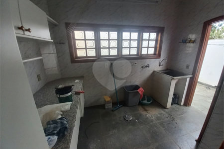 Sobrado no Condomínio Faber 1