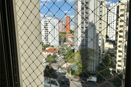 Apartamento de 130m2 à venda com 3 dormitórios e 2 vagas no Campo Belo