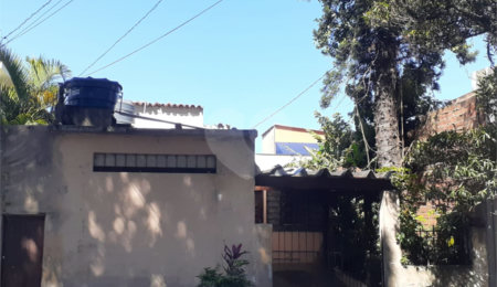 Casa Térrea à venda com 4 quartos, sendo 1 suíte,  em Vila Regente Feijó, São Paulo, SP