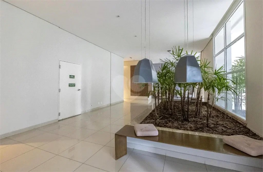 Apartamento à venda com 3 quartos, sendo 1 suíte, em Parque Reboucas, São Paulo, SP