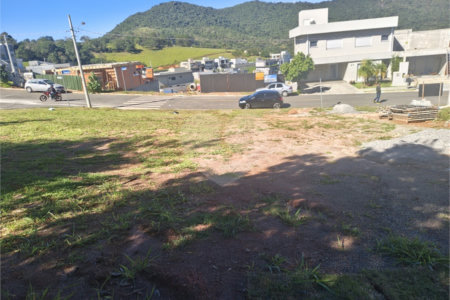 OPORTUNIDADE IMPERDIVÉL NO CONDOMÍNIO GREENFIELD EM ATIBAIA!