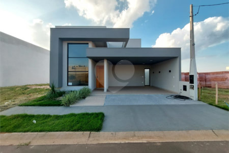 Casa Nova e Térrea no Villeneuve