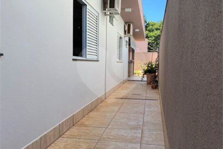 Excelente casa com muito boa localização no Condomínio Eldorado á venda.
