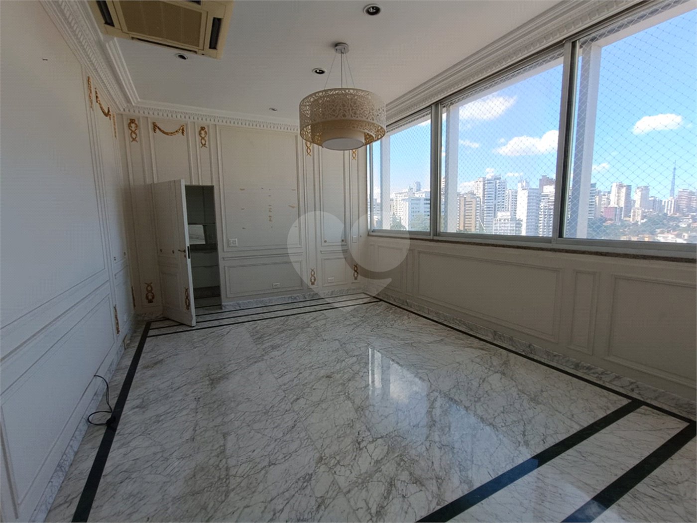 Apartamento em Higienópolis com 4 quartos e 3 vagas