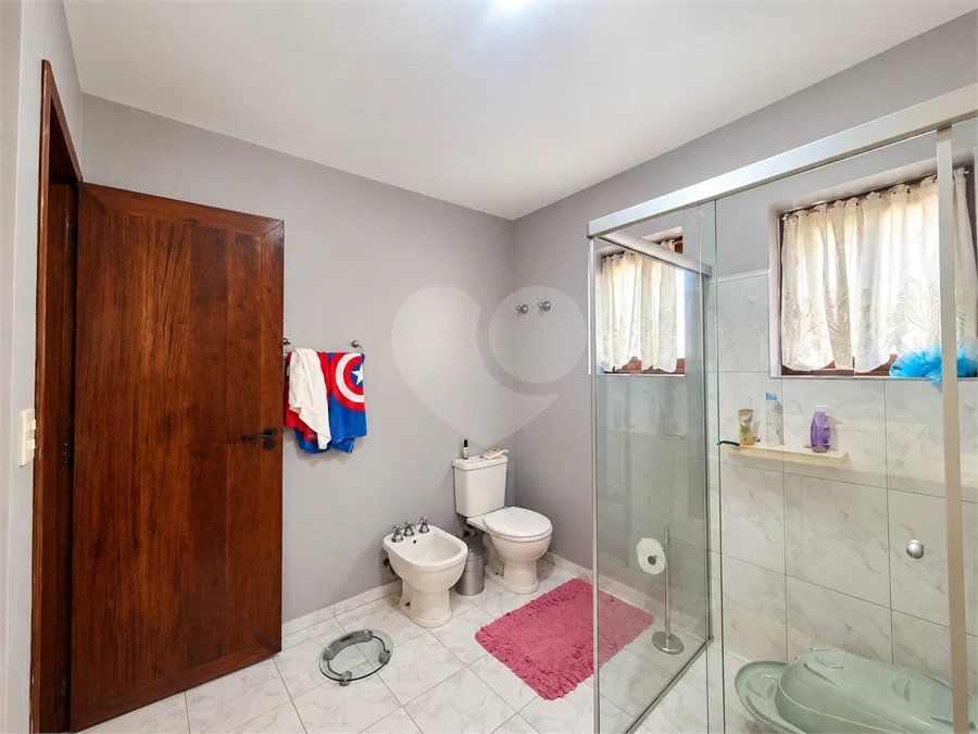 Sobrado com cinco quartos sendo 3 suites 4 vagas| R$ 3.300.000 no Alto da Boa Vista - São Paulo
