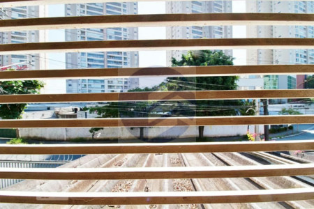 Casa para alugar com 3 quartos, sendo 1 suíte, em Jardim Monte Kemel, São Paulo - SP