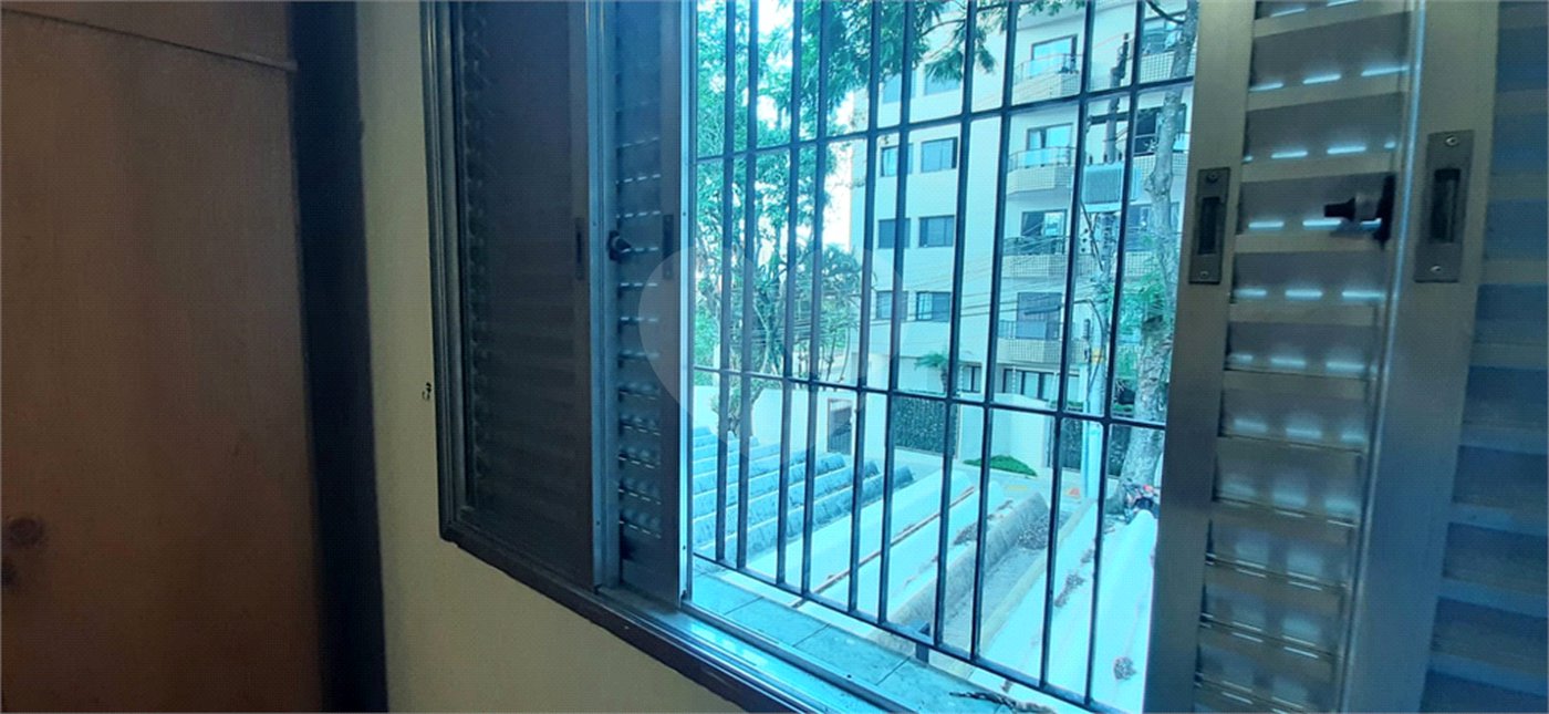 Sobrado amplo com 3 quartos, suíte e quintal para venda no Tremembé !!!