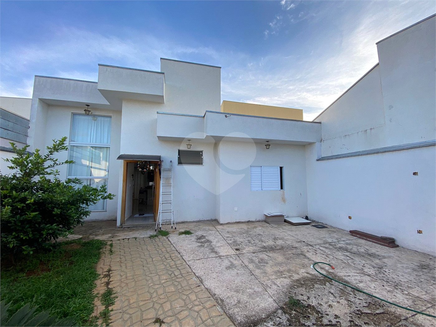 Casa térrea no Samambaia.