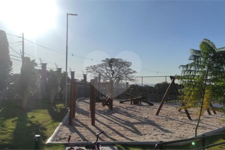 Terreno de 274,68 m² no Residencial Villeneuve