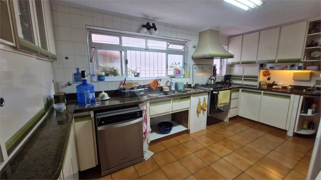 Sobrado a venda | 4 Dormitorios ( 2 suites) | 5 vagas na Vila Albertina