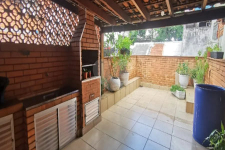 Casa com 130m², 2 quartos, à venda no Cambucí