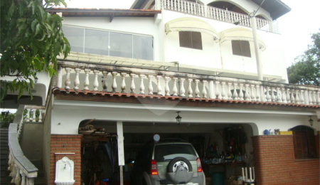 Chácara à venda com 5 quartos, sendo 2 suítes,  em Jardim Arujá, Arujá, SP