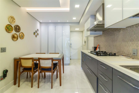 Apartamento para venda com 166,8 m, três suítes, três vagas na Saúde-SP