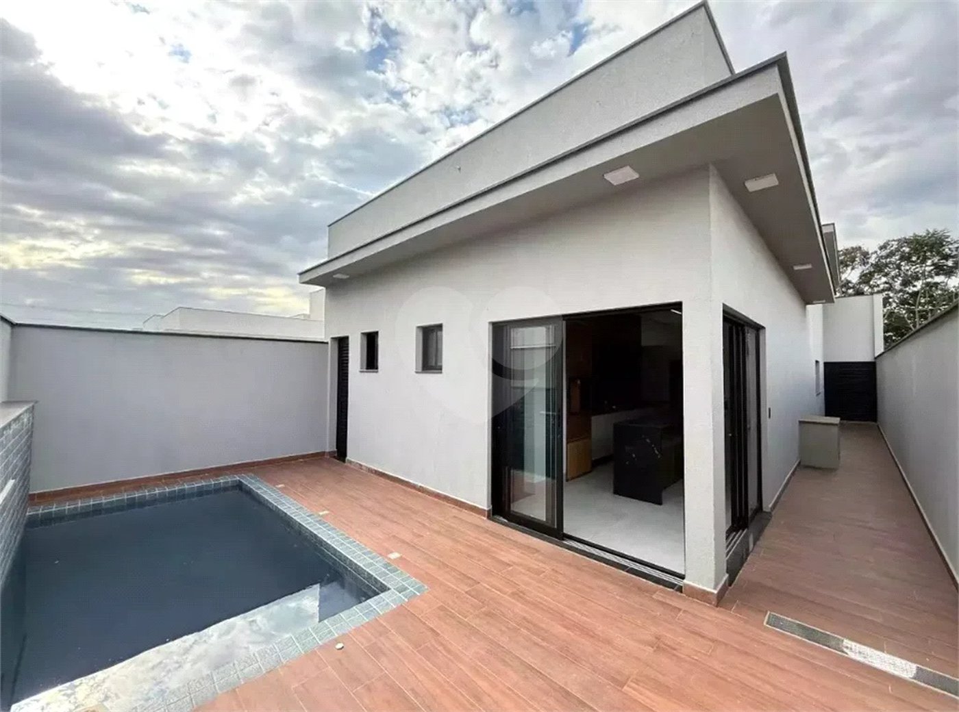 Casa térrea nova à venda no Condomínio Residencial Ágape, localizado no bairro Campestre - Piracicaba/SP.