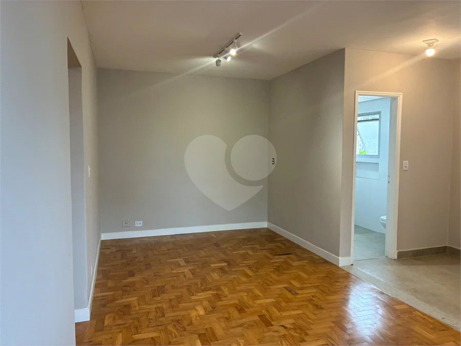 Studio à venda na Saúde | 37 m² | 2 vagas | Ao lado do Metrô Saúde