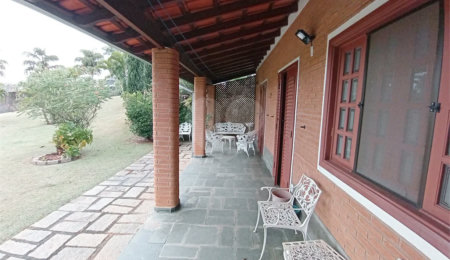 Casa à venda com 4 suítes no condomínio Estância Marambaia, Vinhedo - SP