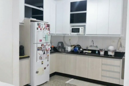 Lindo Sobrado em Condomínio