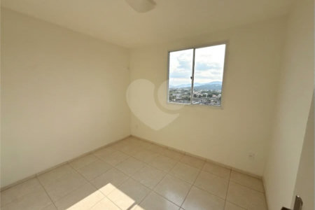 Apartamento 2 Quartos no Condomínio Parque Ville | Estrada da Cachamorra