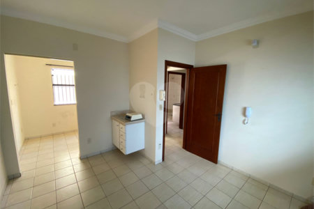 Casa comercial a venda perto da Santa Casa